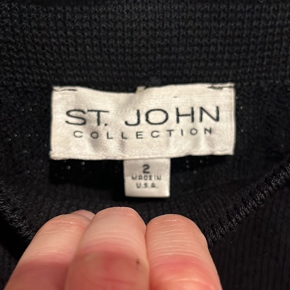 NWOT St. John Collection black ankle-detail cropped knit trousers, size 2 - Picture 3 of 4